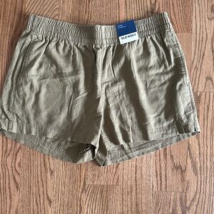 Old Navy Women's Khaki Cargo Shorts